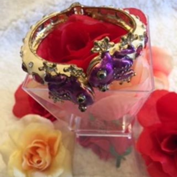 Fashion Jewelry Jewelry - VERY CUTE PURPLE EMBELLISHED FROG HINGE BRACELET